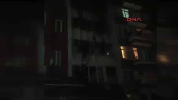 İstanbul'daki yangında yaşanan panik kamerada