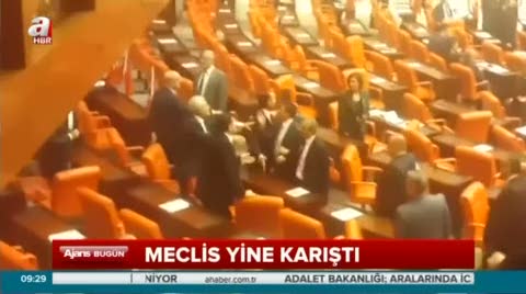 Meclis'te kavganın eşiğinden dönüldü