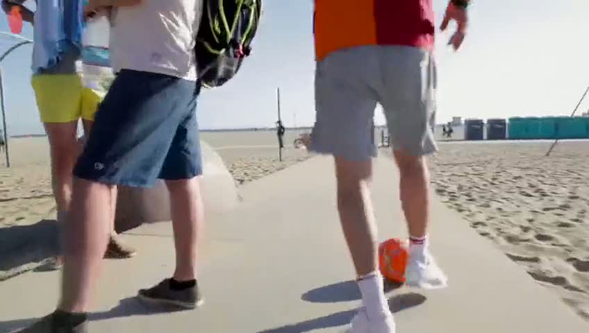 Hayrettin ABD'de Galatasaraylı Sabri kılığına girerse ne olur?