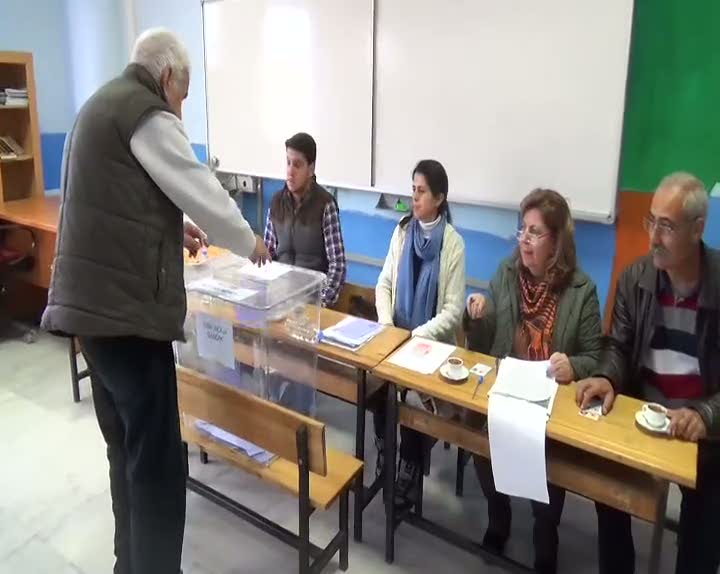 Özlem Tekin muhtar azası oldu