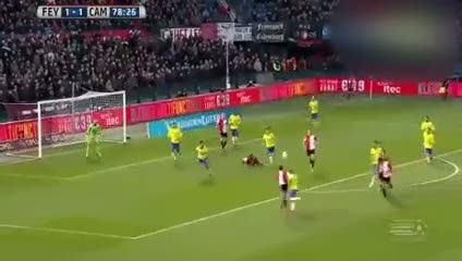 Dirk Kuyt'tan uçan kafa golü!