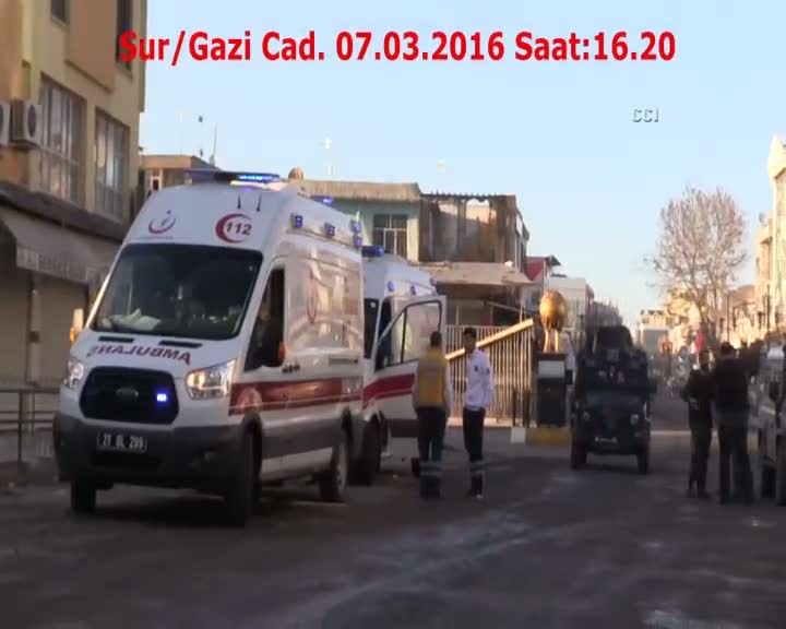 Diyarbakır Sur'da 13 terörist teslim oldu