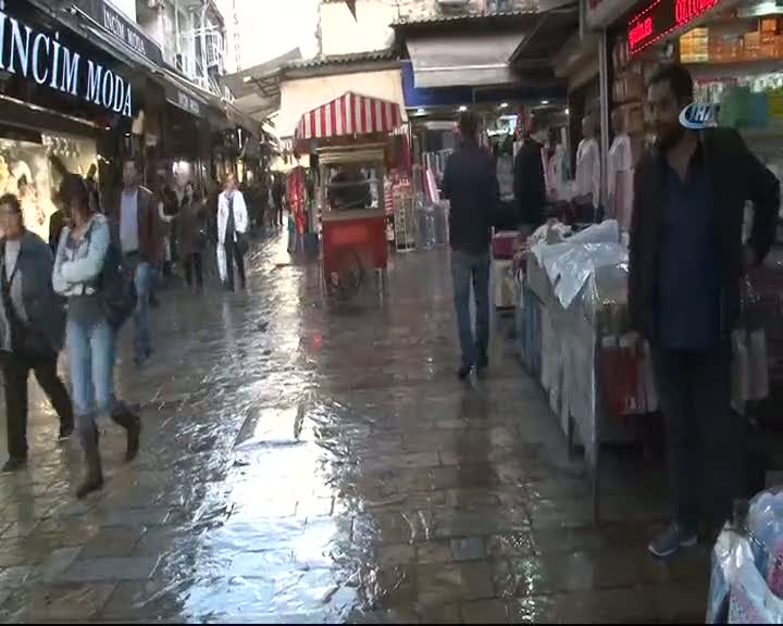 Suriyeli çocuğu yere çarpan adama tepki gösteren esnaf konuştu