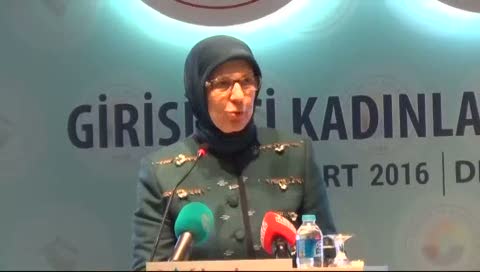 Bakan Ramazanoğlu gözyaşlarına boğuldu