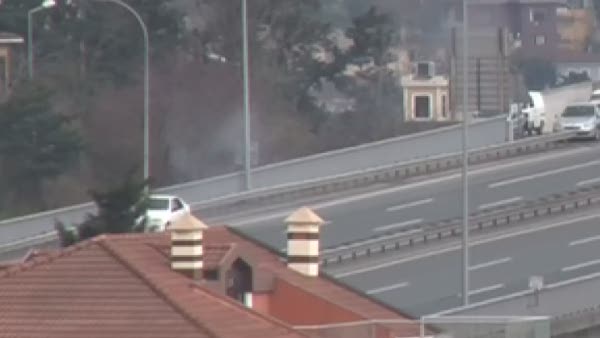 Boğaz Köprüsü'ndeki şüpheli araç fünye ile patlatıldı