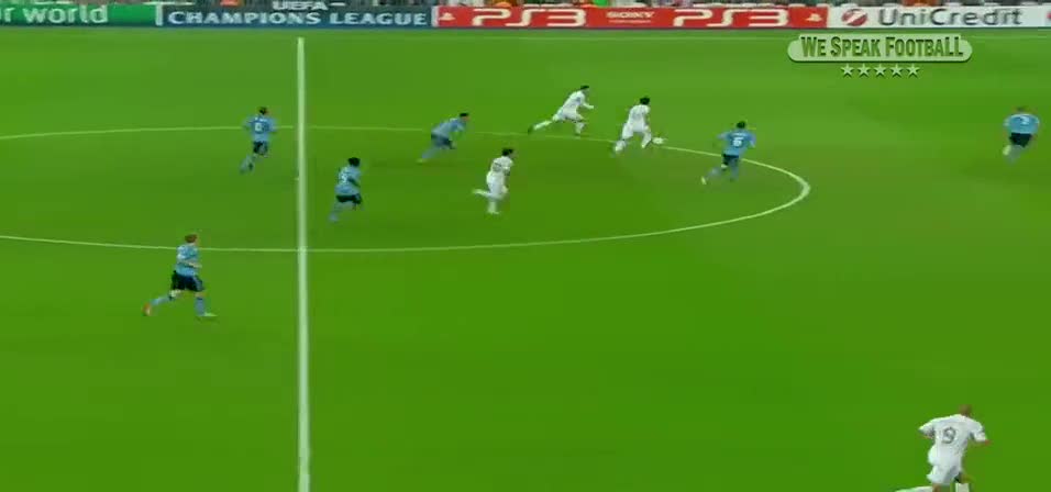 Süratleriyle savunmalara zor anlar yaşatan futbolculardan en iyi kontra atak golleri