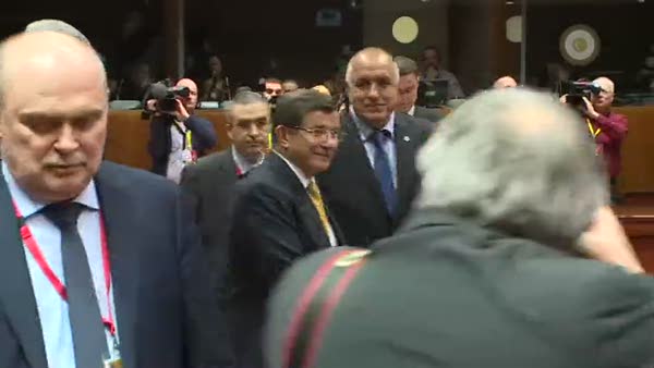 Başbakan Davutoğlu AB liderleriyle görüştü