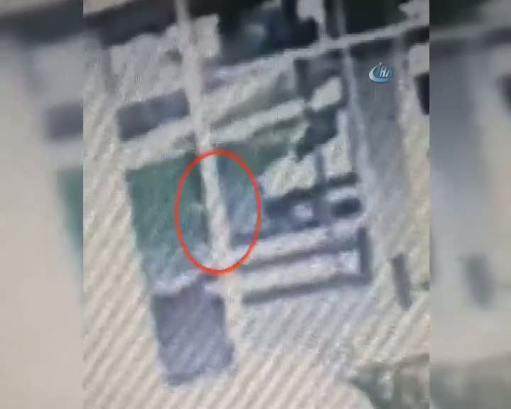 Beratcan servise binerken böyle görüntülendi