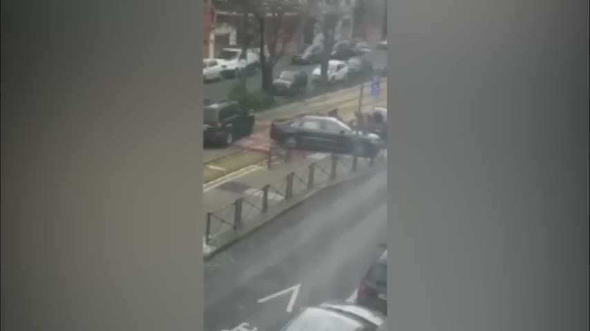 Belçika'da olay yerinden ilk görüntüler