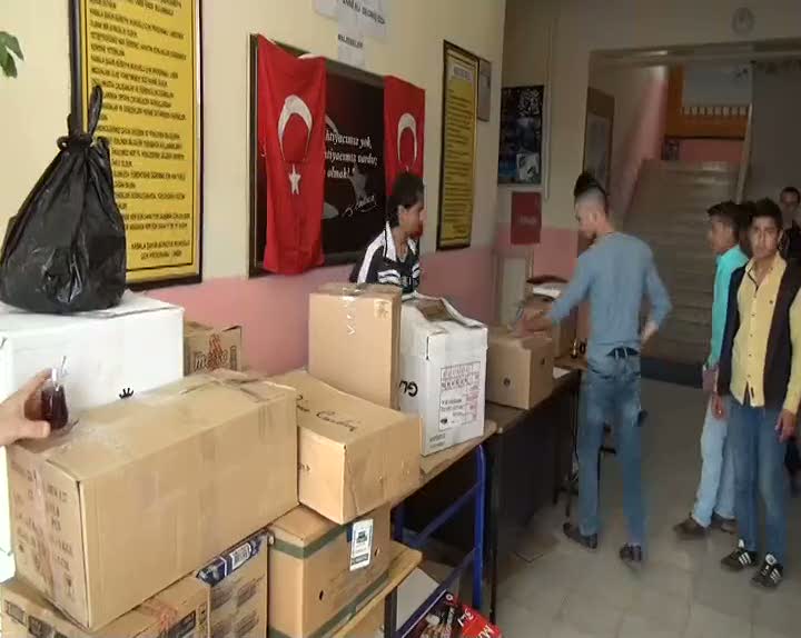 Mardinli vatandaşlar güvenlik güçlerine yiyecek gönderdi