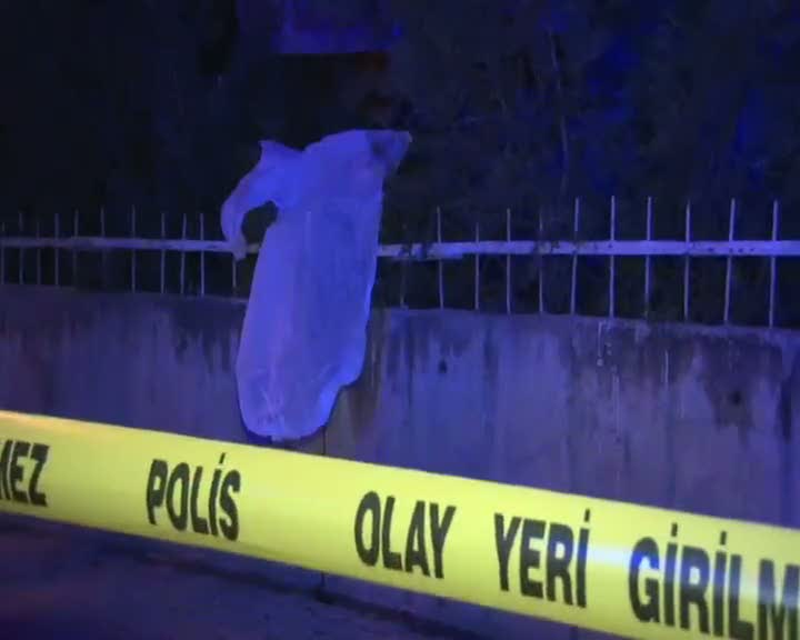 Demir korkuluklara düşen adam can verdi