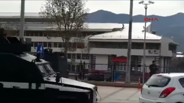 Tunceli'de adliye binası çevresinde çatışma çıktı!