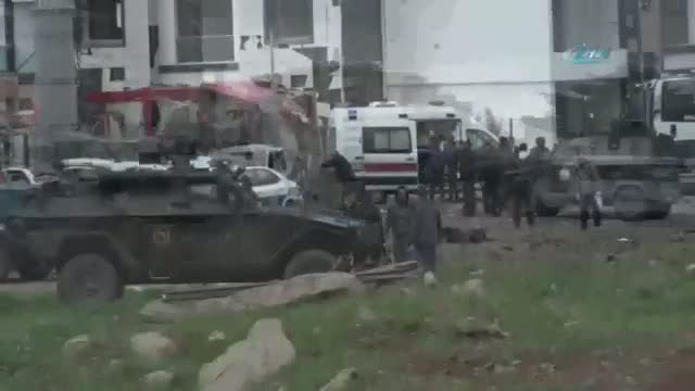 Saldırı bombalı araçla gerçekleştirilmiş: 7 şehit, 27 yaralı