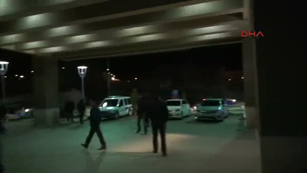 Tunceli'de polis aracı devrildi 2 polis yaralandı
