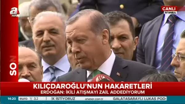 Cumhurbaşkanı Erdoğan, Cuma Namazı çıkışı gazetecilerin sorularını cevapladı
