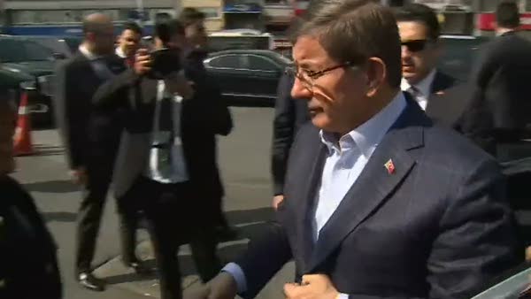 Başbakan Davutoğlu Polislerin bayramını telsizden kutladı