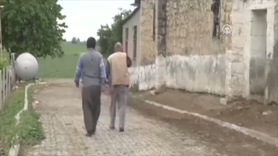 Özgecan'ın katilini defnettirmemek için mezarlığı kilitlediler