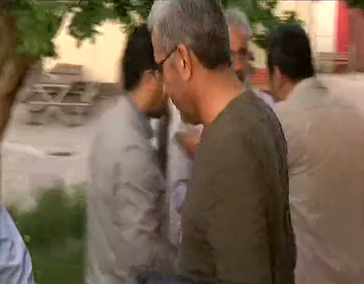 Cezaevi müdür yardımcısı ve 24 gardiyan sağlık kontrolüne getirildi