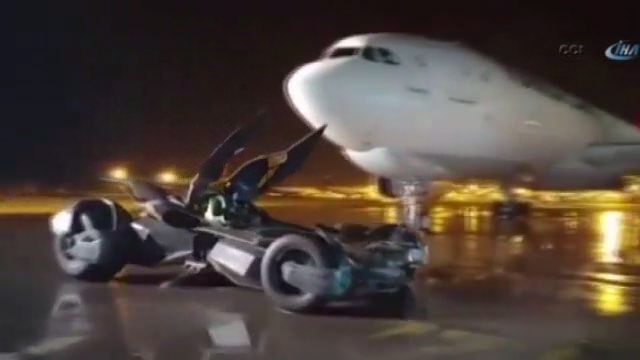 Batman filminde kullanılan Batmobile İstanbul’da