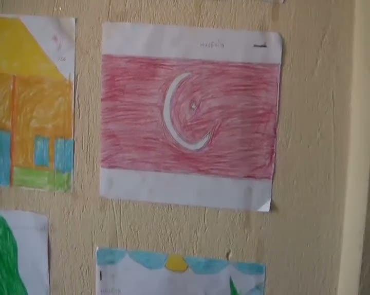 Suriyeli çocukların Türk Bayrağı sevgisi