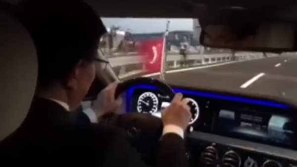 Cumhurbaşkanı Erdoğan ve Başbakan Davutoğlu, Osman Gazi Köprüsü’nden geçti.