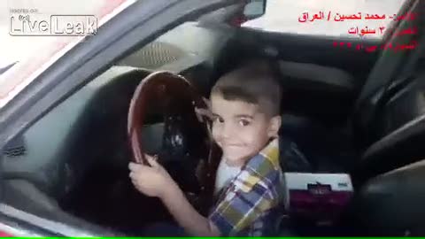 3 yaşındaki çocuk drift yaptı!