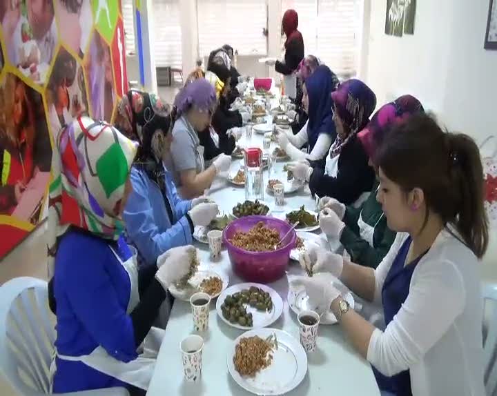 Kadınlar dolma sarma rekorunu kıracak!