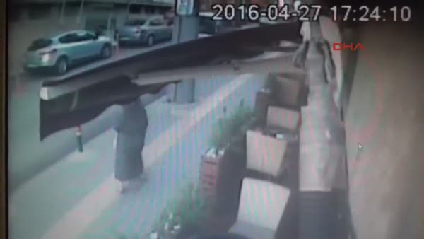 Bursa'da patlama sonrası yaşanan panik güvenlik kamerasında
