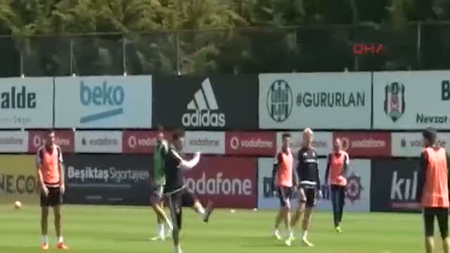 Beşiktaş idmanında yıldız futbolcular arasında gerginlik!