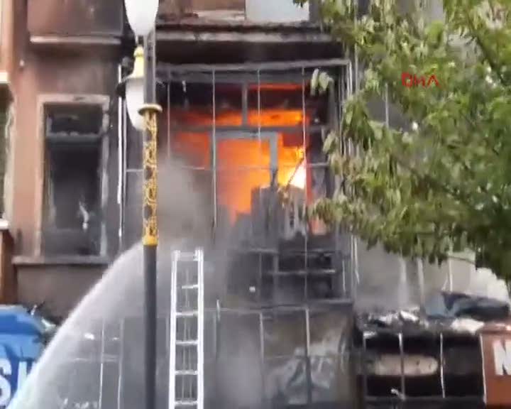 Kütahya'da 3 katlı binada patlama