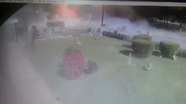 Gaziantep'te bombalı aracın patlama anı kamerada...