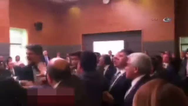 Meclis komisyonunda yine kavga çıktı