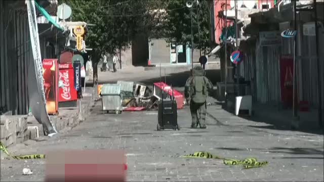 İşte tek kadın bomba imha uzmanı