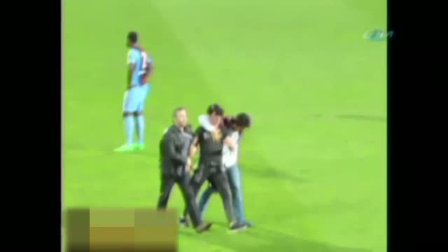 Trabzonspor'un cezası belli oldu! Trabzonspor'a 4 maç seyircisiz oynama ve para cezası!