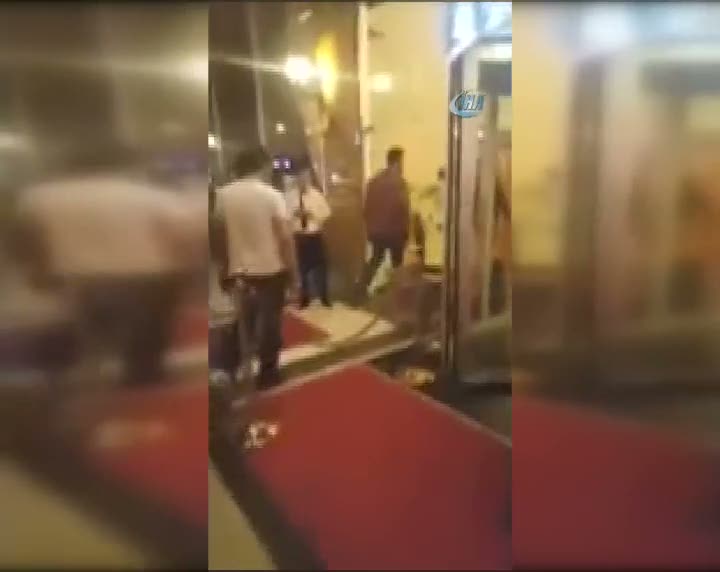 Ülkücüler Akşener taraftarlarının toplantı yaptığı oteli bastı