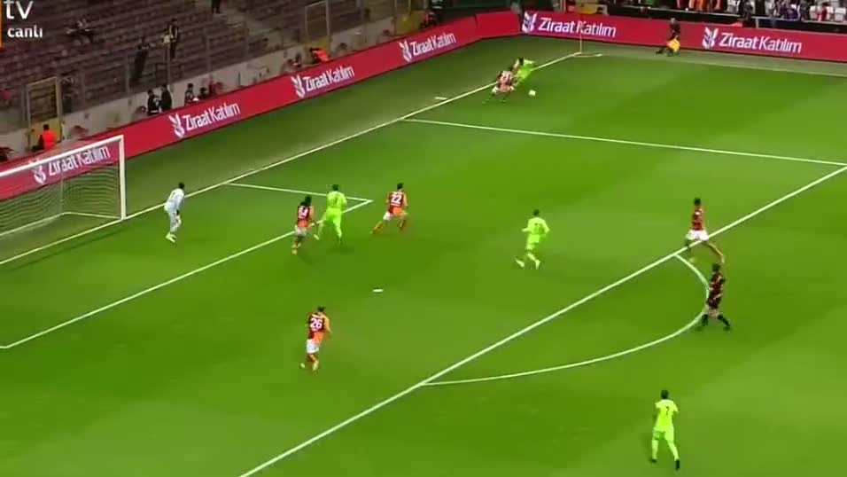 Rizespor'un direkten dönen şutu