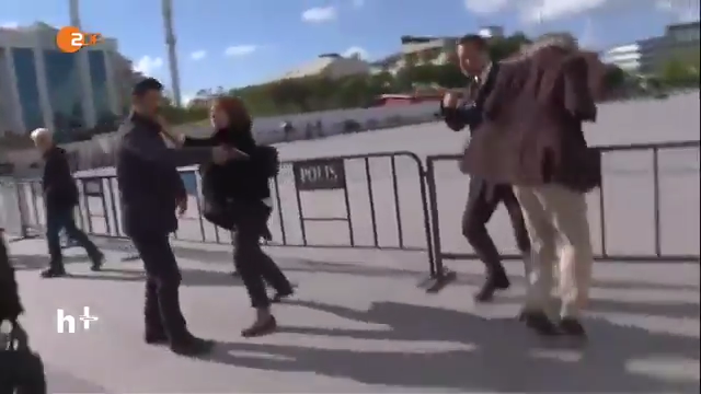 Can Dündar'a saldırı anının yeni görüntüleri çıktı!