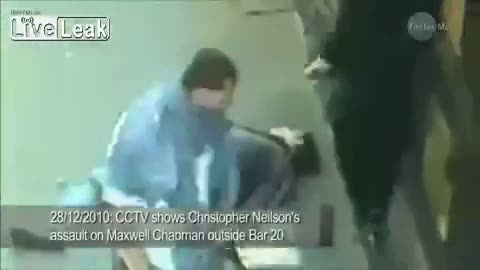 Adam bir yumrukta yere serildi