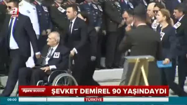 Süleyman Demirel'in kardeşi Şevket Demirel hayatını kaybetti