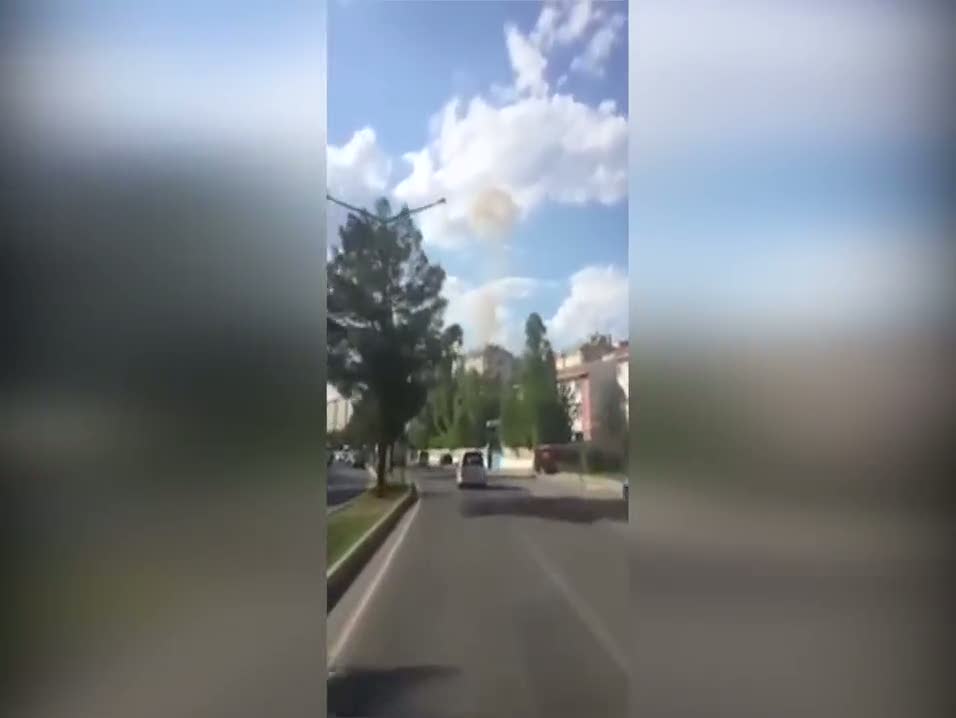 Diyarbakır'daki patlama yerinden dumanlar yükseliyor!
