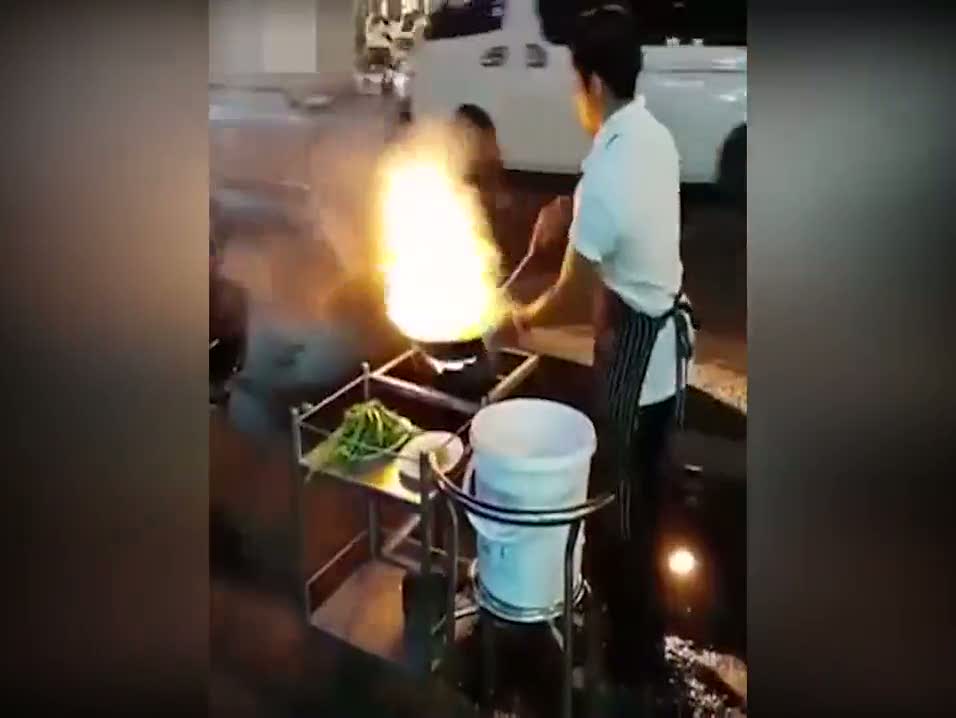 Bu aşçının marifeti inanılmaz!