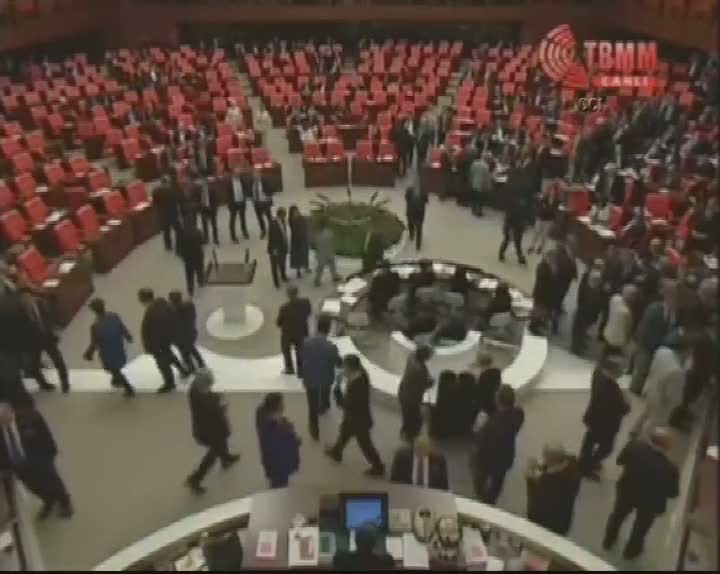 Dokunulmazlık teklifinin maddelerine geçilmesi kabul edildi