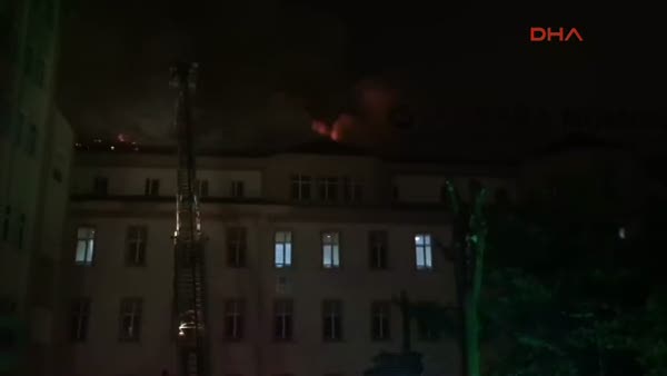 Numune Hastanesi'nde yangın çıktı! Hastalar tahliye ediliyor