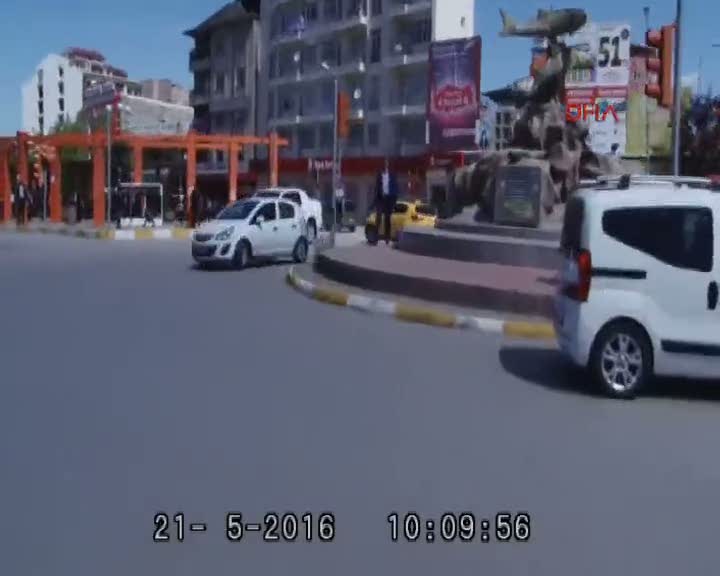 Şehre inen terörist böyle yakalandı!