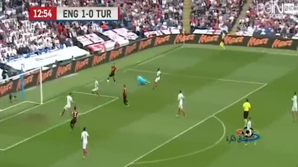 Hakan Çalhanoğlu'nun tarihi golü Arap spikeri çoşturdu!