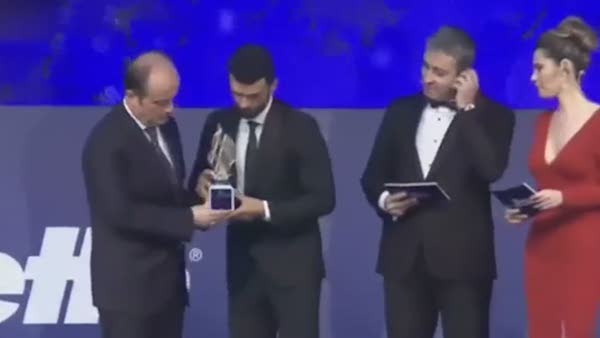 Kenan Sofuoğlu ve Hakan Çalhanoğlu aynı sahnede!