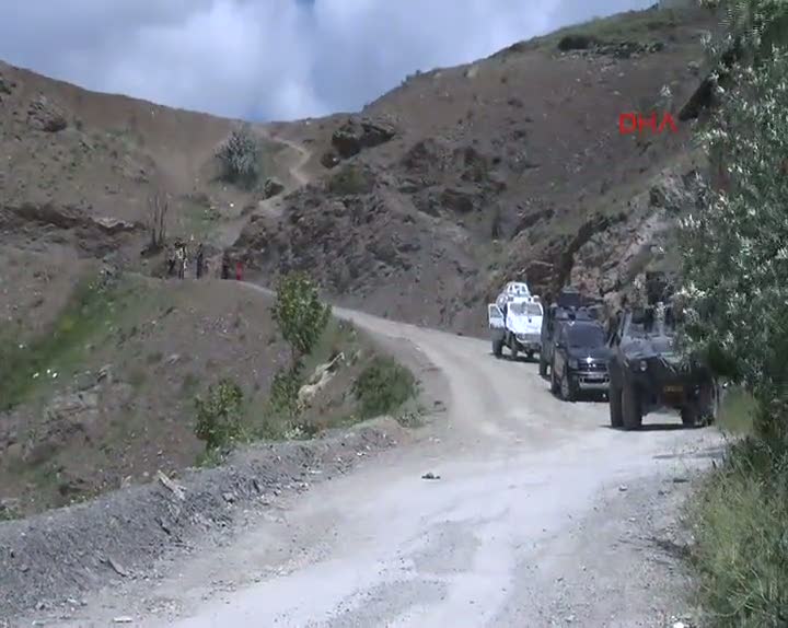 Hakkari'de bombalı tuzağın imha edilme anı!
