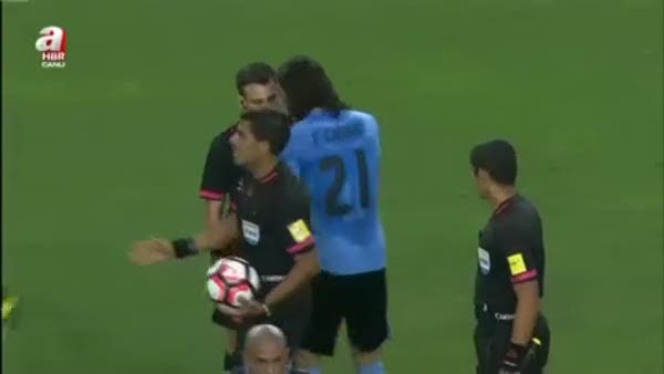 Uruguay yenildi, Muslera çıldırdı!