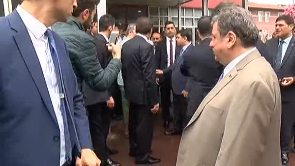 İstanbul Valisi Vasip Şahin yaralıları ziyaret etti