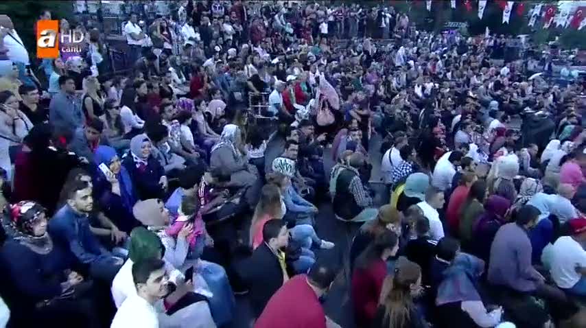 Nihat Hatipoğlu da şaşırdı! Böylesi hiç sorulmamıştı